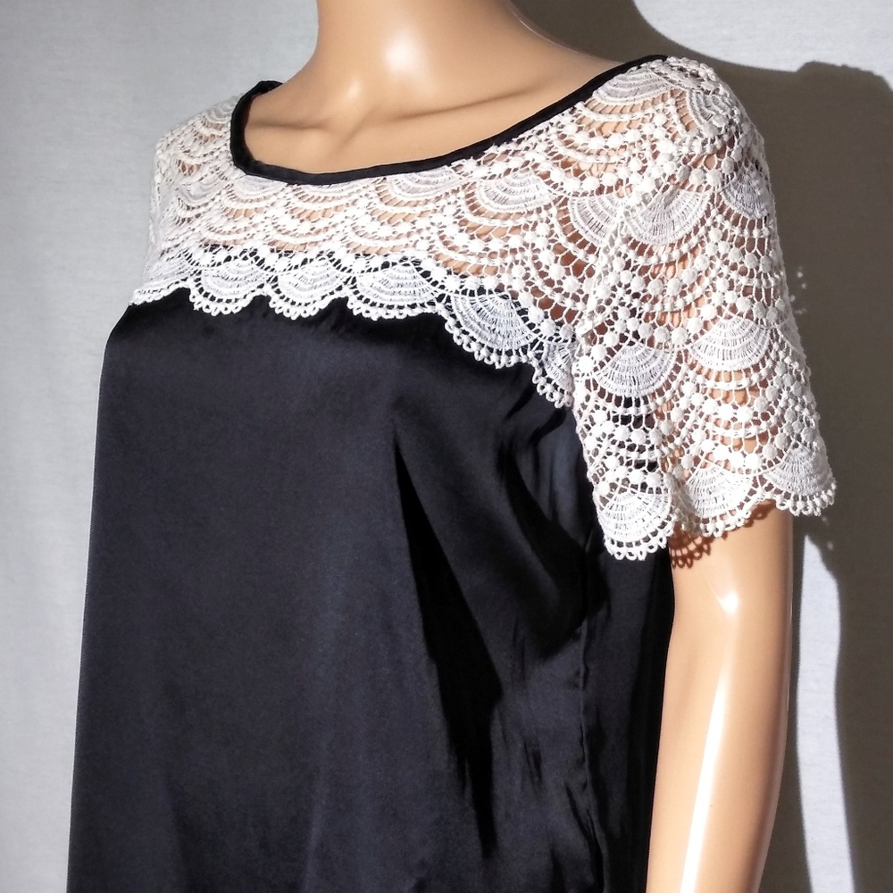 What Beauty!  Part Crochet & Silk Like Top